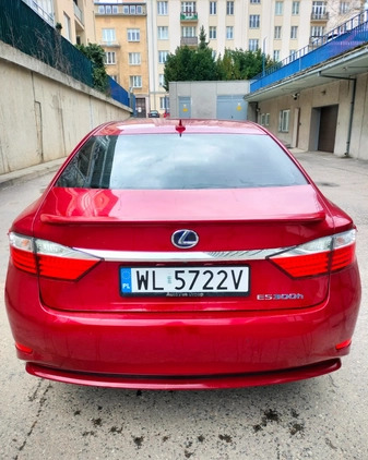 Lexus ES cena 75000 przebieg: 177000, rok produkcji 2014 z Legionowo małe 596